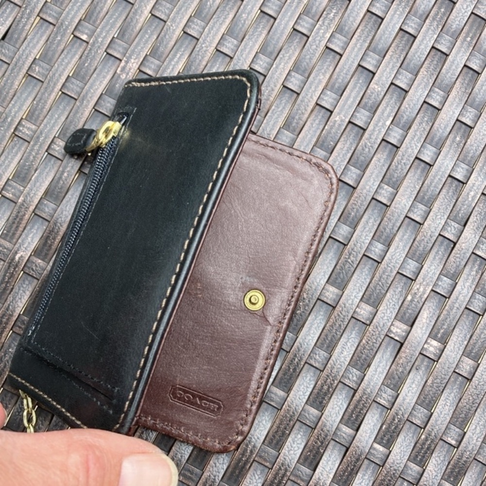 Vintage Coach wallet with key ring and coin compartment